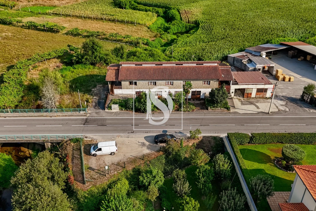 Moradia T4 para Venda em Cossourado Foto 37