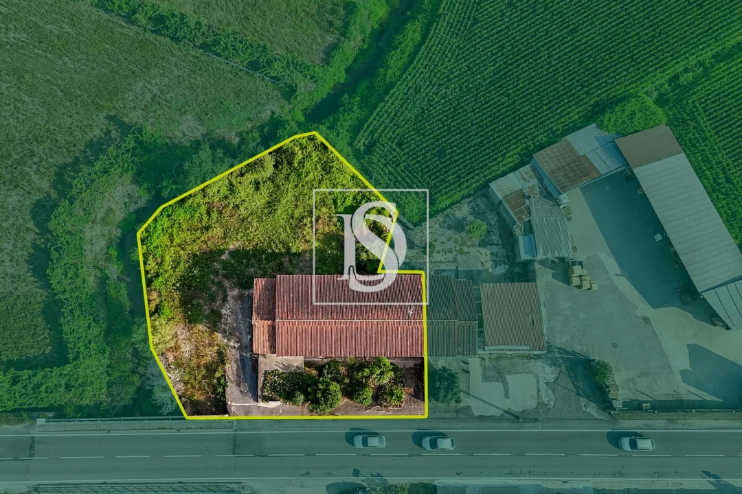 Moradia T4 para Venda em Cossourado Foto 2