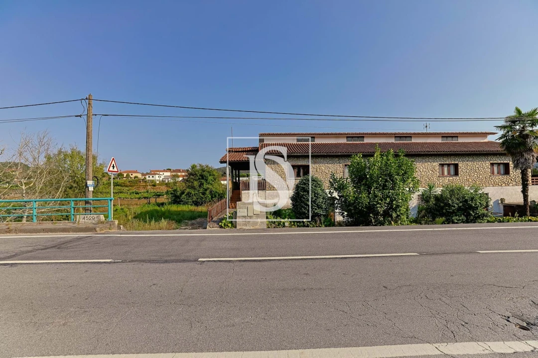 Moradia T4 para Venda em Cossourado Foto 34