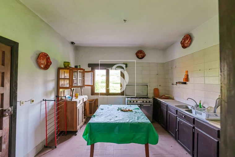 Moradia T4 para Venda em Cossourado Foto 9