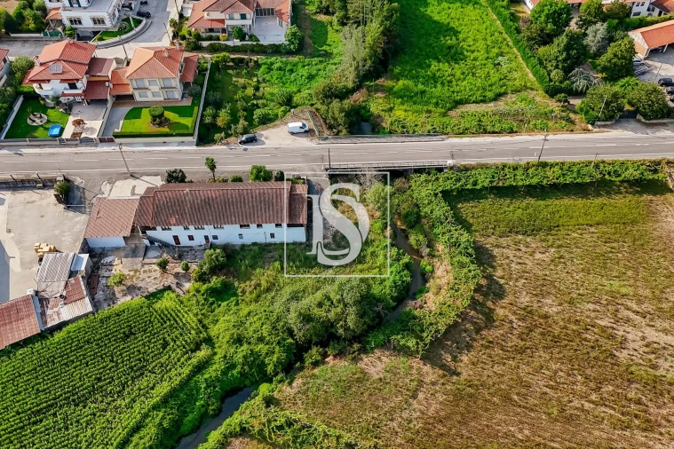 Moradia T4 para Venda em Cossourado Foto 40