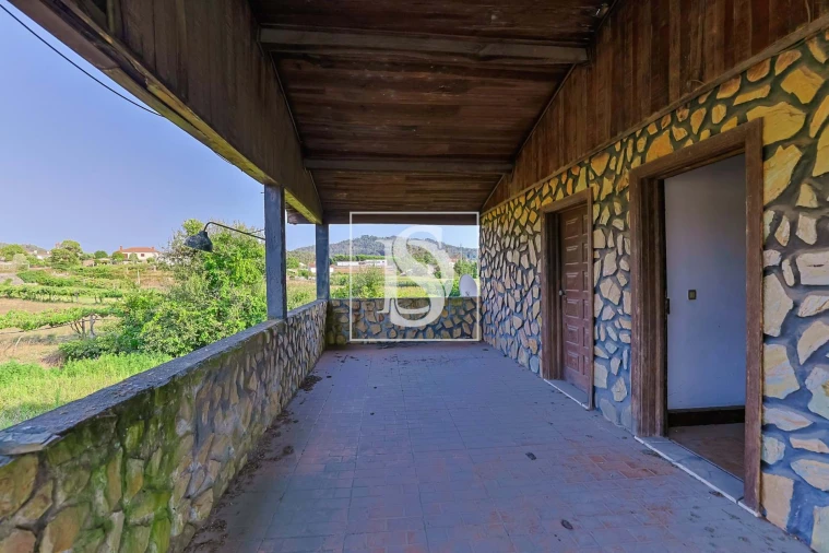 Moradia T4 para Venda em Cossourado Foto 6