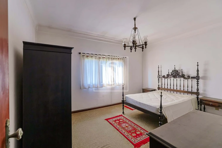 Moradia T4 para Venda em Cossourado Foto 14