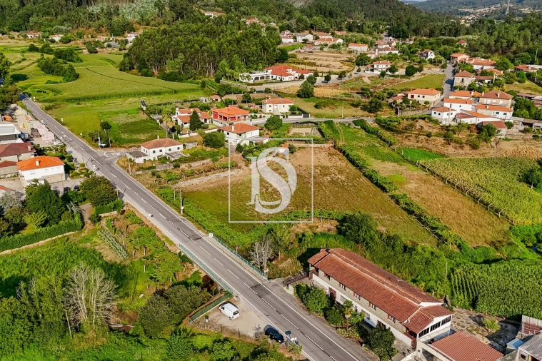 Moradia T4 para Venda em Cossourado Foto 41