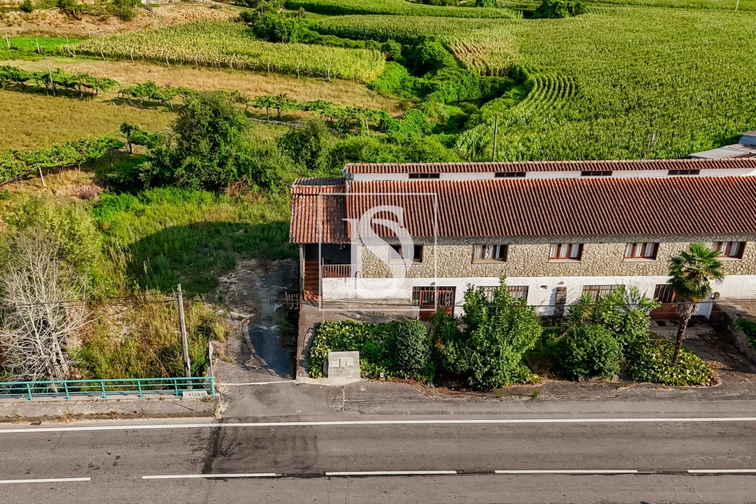 Moradia T4 para Venda em Cossourado Foto 35