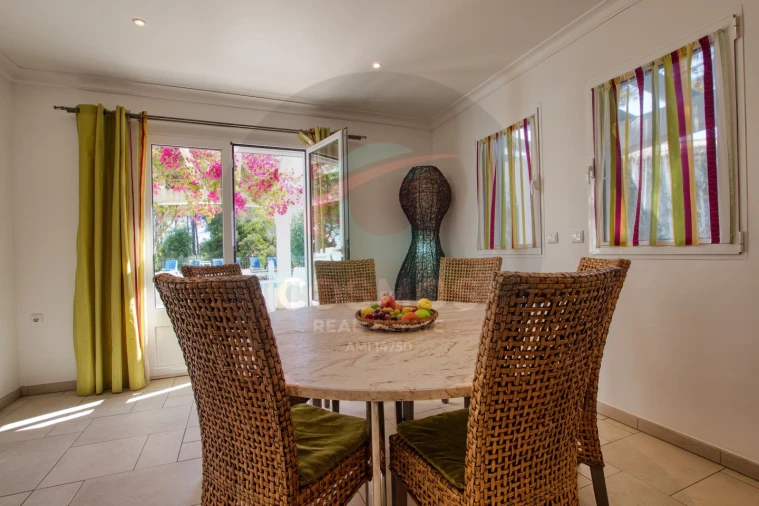 Moradia T5 para Venda em Aljezur Foto 10