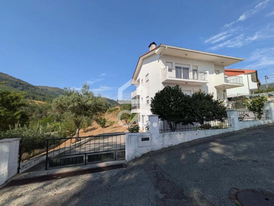 Moradia T4 para Venda em Boticas e Granja Foto 34