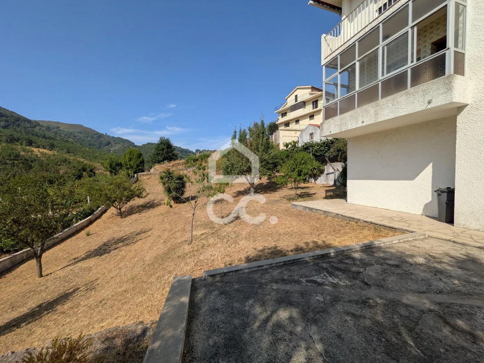 Moradia T4 para Venda em Boticas e Granja Foto 4