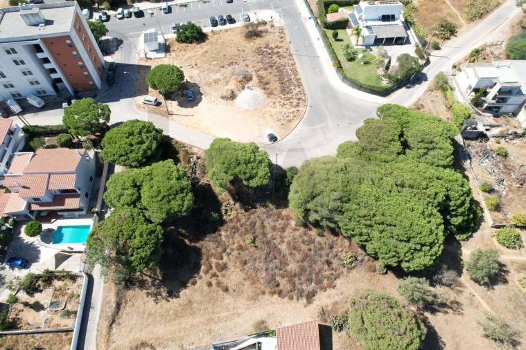 Terreno para Venda em Quarteira Foto 5