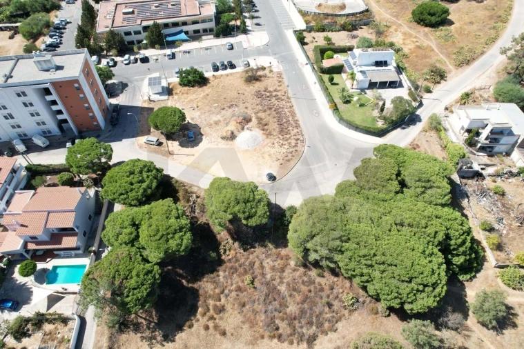 Terreno para Venda em Quarteira Foto 10