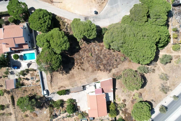 Terreno para Venda em Quarteira Foto 12