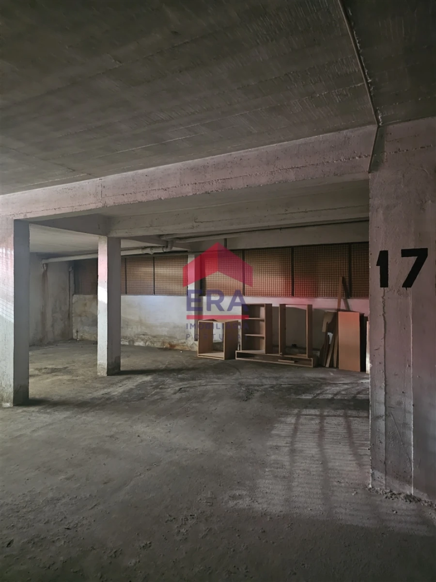 Garagem para Venda em Olhão Foto 3