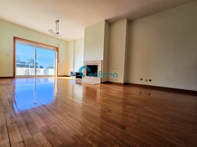 Apartamento T4 para Venda em Mafamude e Vilar do Paraíso Foto 2