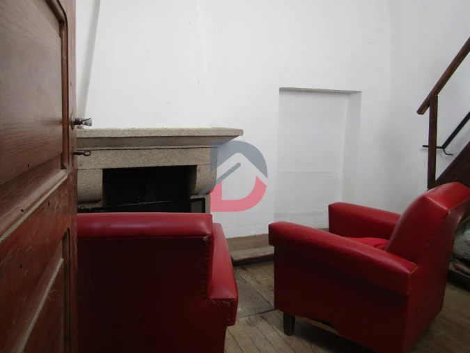 Moradia T2 para Venda em Escalos de Cima e Lousa Foto 7