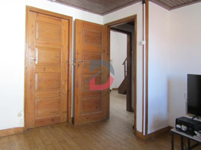 Moradia T2 para Venda em Escalos de Cima e Lousa Foto 23