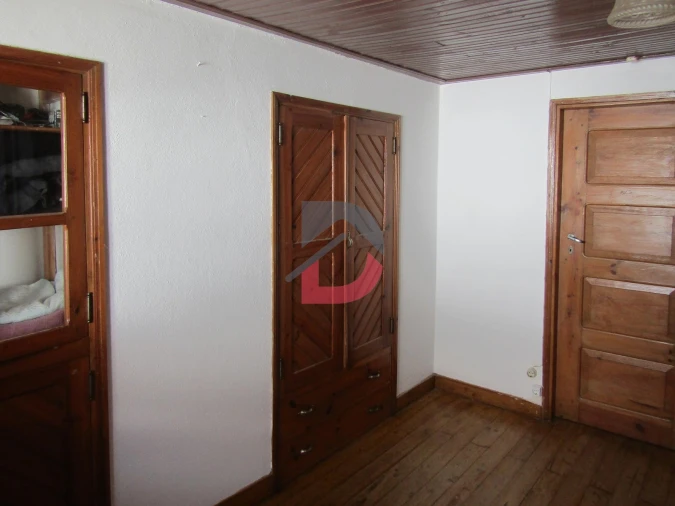 Moradia T2 para Venda em Escalos de Cima e Lousa Foto 8