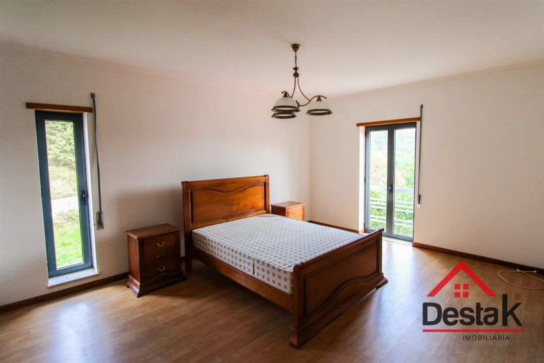 Moradia T6 para Venda em Carvalhais e Candal Foto 13