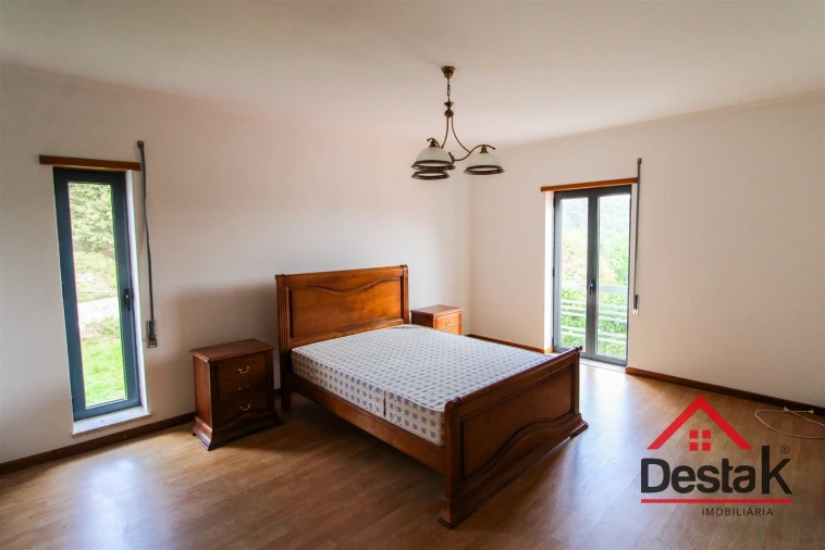 Moradia T6 para Venda em Carvalhais e Candal Foto 13