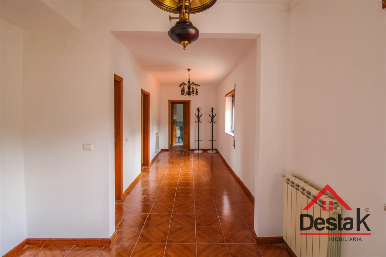 Moradia T6 para Venda em Carvalhais e Candal Foto 12