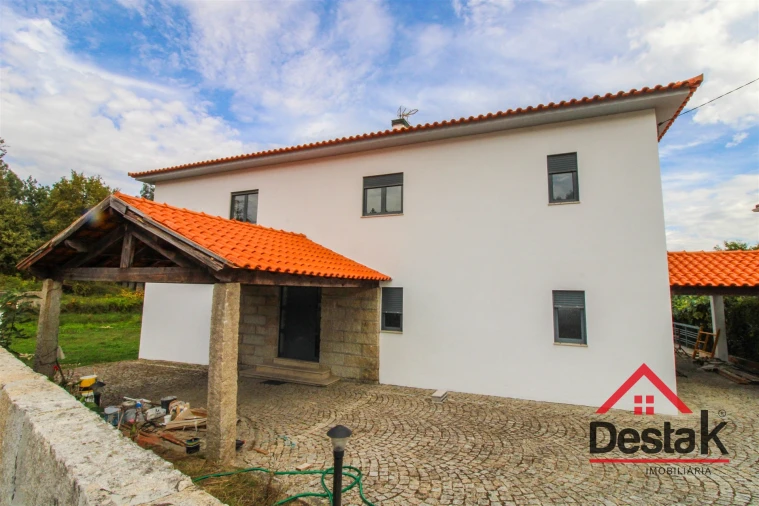 Moradia T6 para Venda em Carvalhais e Candal Foto 3