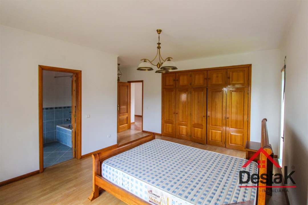 Moradia T6 para Venda em Carvalhais e Candal Foto 14