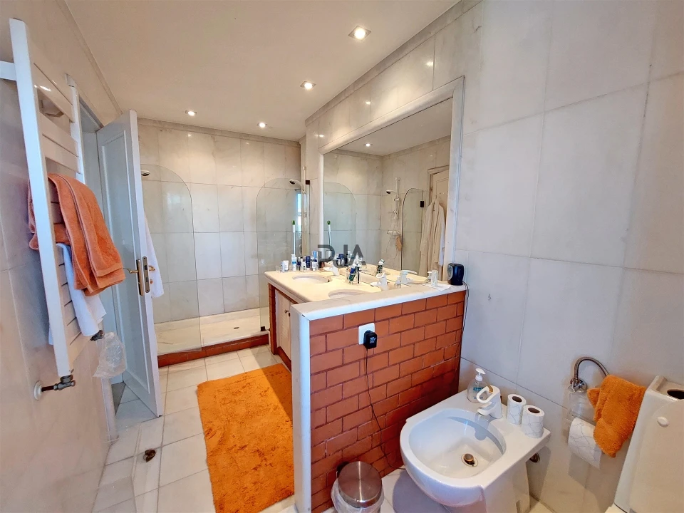 Apartamento T5 para Venda em Viseu Foto 17