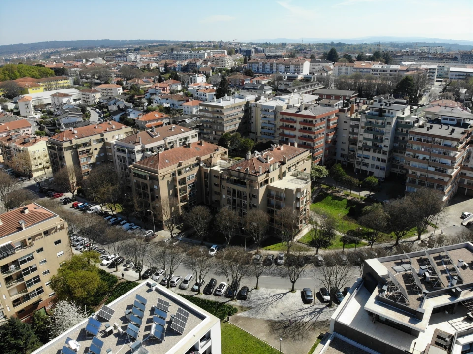Apartamento T5 para Venda em Viseu Foto 24