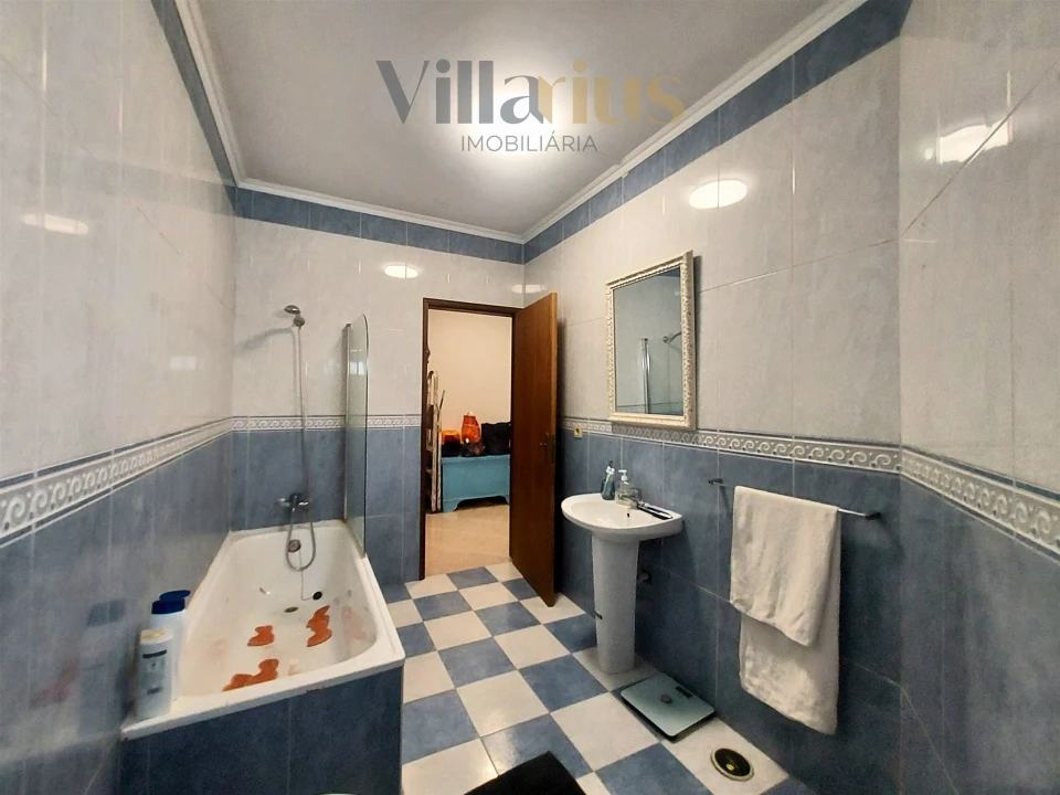 Moradia T3 para Venda em Carregueiros Foto 12