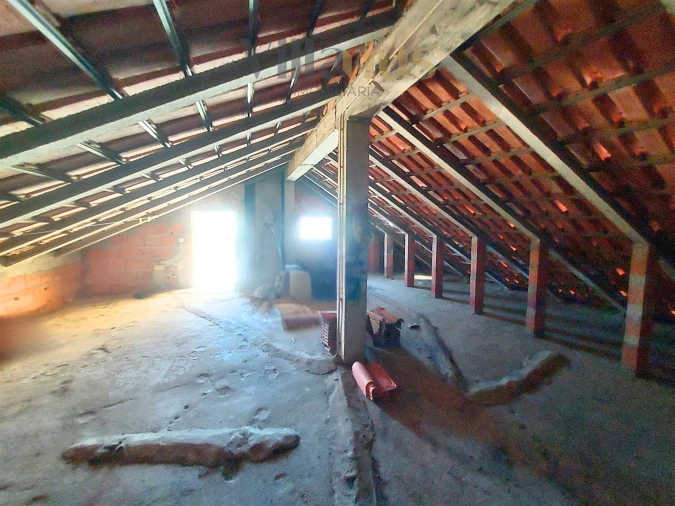 Moradia T3 para Venda em Carregueiros Foto 36