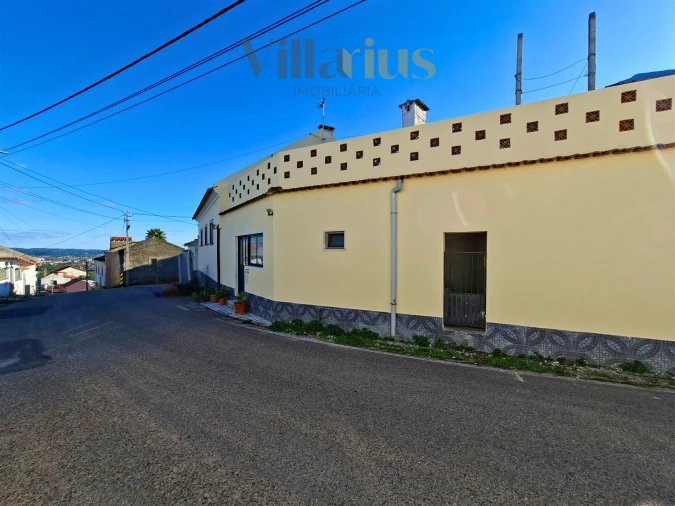 Moradia T3 para Venda em Carregueiros Foto 2