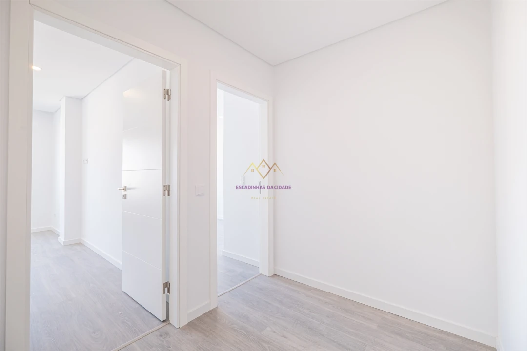 Apartamento T5 para Venda em Montijo e Afonsoeiro Foto 31