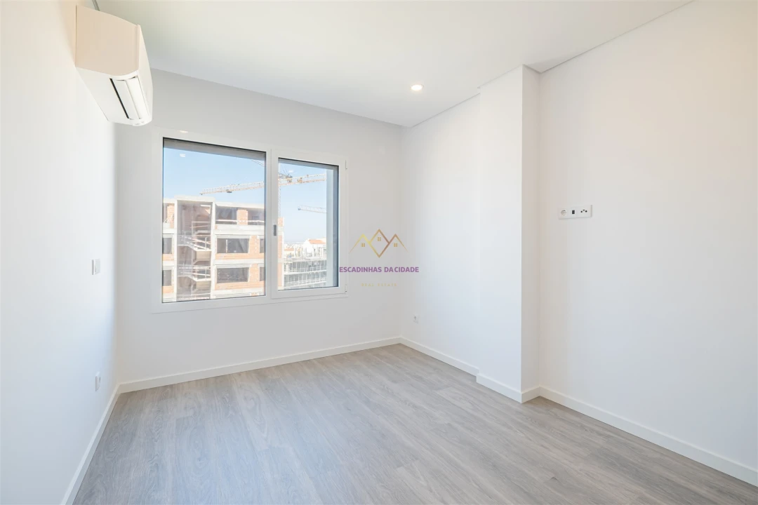 Apartamento T5 para Venda em Montijo e Afonsoeiro Foto 36