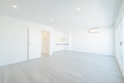 Apartamento T5 para Venda em Montijo e Afonsoeiro