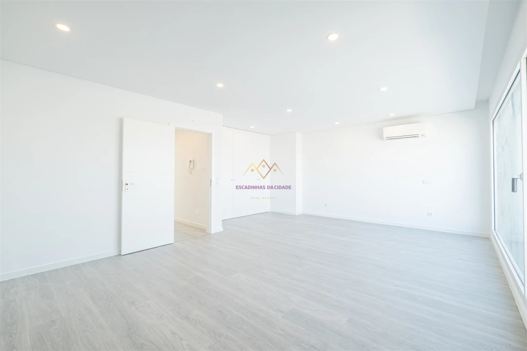 Apartamento T5 para Venda em Montijo e Afonsoeiro Foto 59