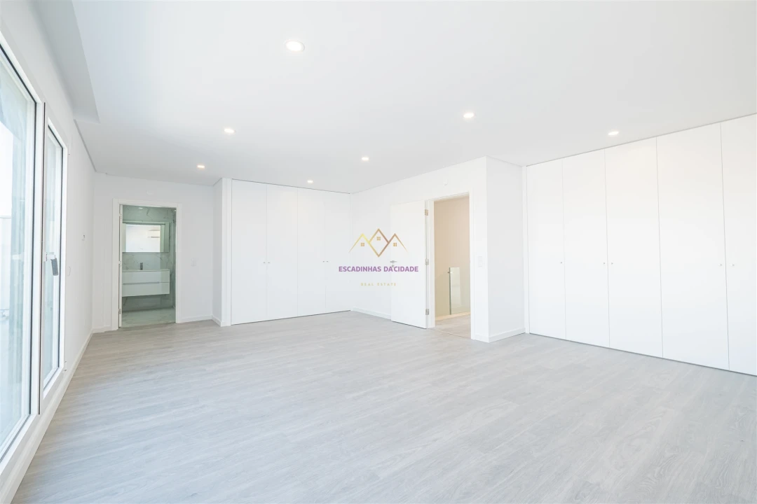 Apartamento T5 para Venda em Montijo e Afonsoeiro Foto 58