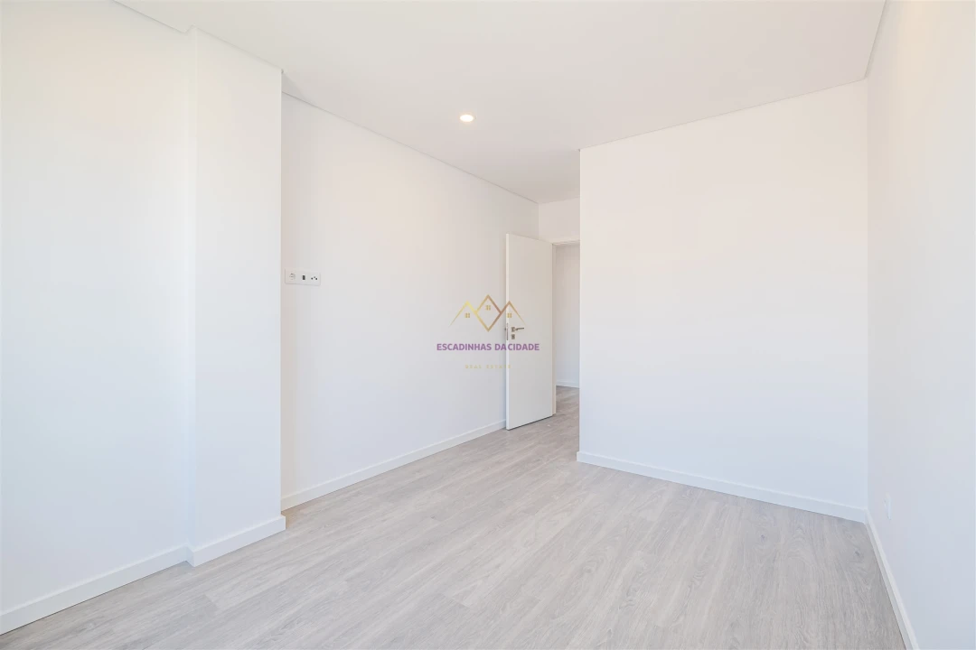 Apartamento T5 para Venda em Montijo e Afonsoeiro Foto 42