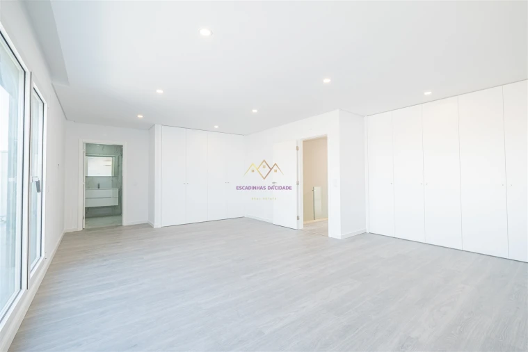 Apartamento T5 para Venda em Montijo e Afonsoeiro Foto 58