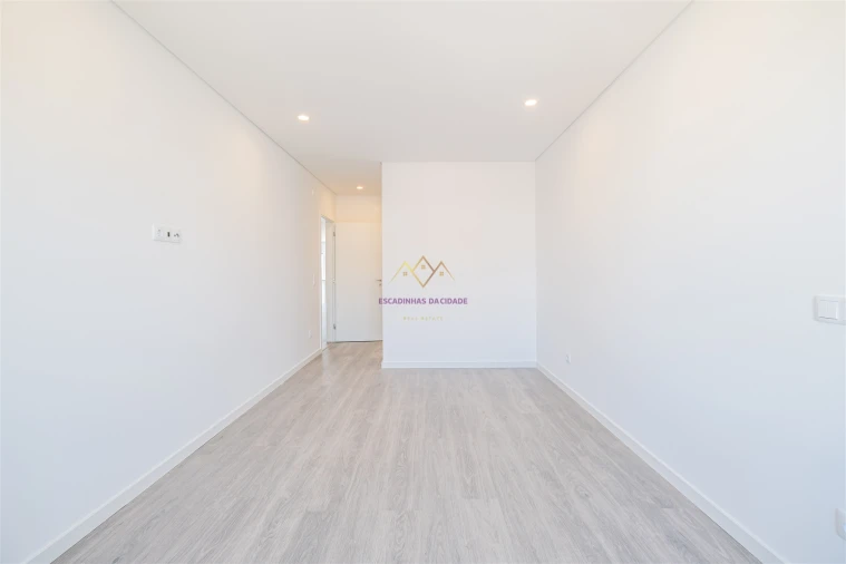 Apartamento T5 para Venda em Montijo e Afonsoeiro Foto 52