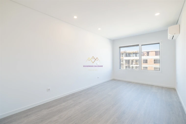 Apartamento T5 para Venda em Montijo e Afonsoeiro Foto 50