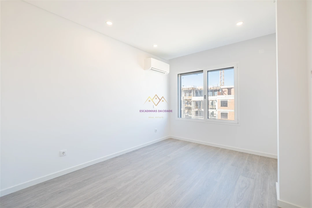 Apartamento T5 para Venda em Montijo e Afonsoeiro Foto 35