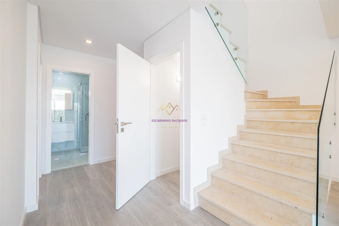 Apartamento T5 para Venda em Montijo e Afonsoeiro Foto 27