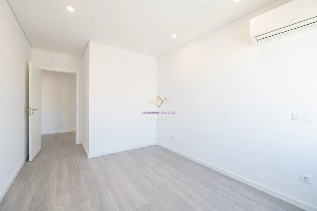 Apartamento T5 para Venda em Montijo e Afonsoeiro Foto 37