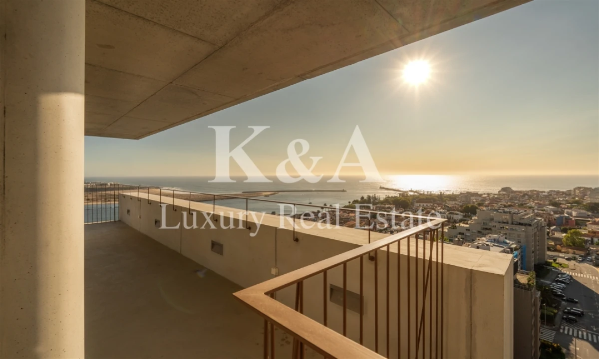 Apartamento T4 para Venda em Lordelo do Ouro e Massarelos Foto 11