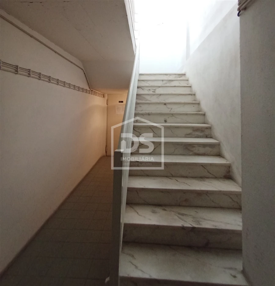 Garagem para Venda em Alto do Seixalinho, Santo André e Verderena Foto 5