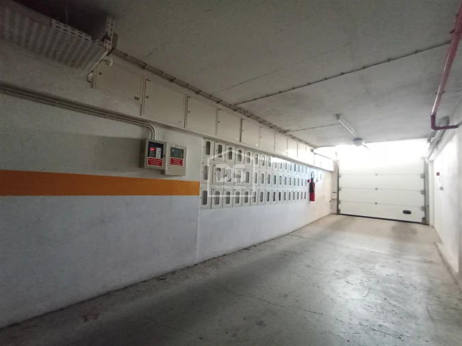 Garagem para Venda em Alto do Seixalinho, Santo André e Verderena Foto 3