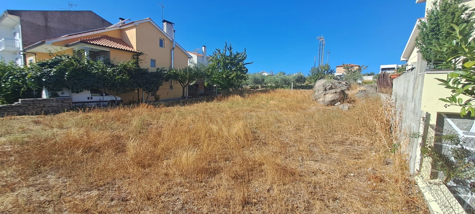 Terreno para Venda em Miranda do Douro Foto 3