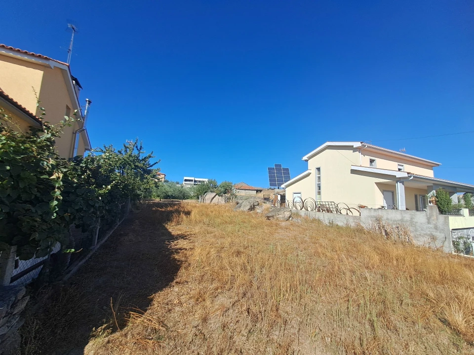 Terreno para Venda em Miranda do Douro Foto 1