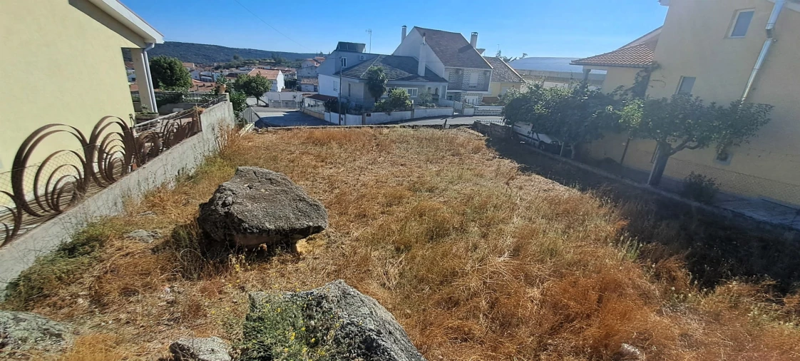 Terreno para Venda em Miranda do Douro Foto 4