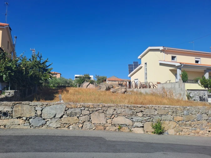 Terreno para Venda em Miranda do Douro Foto 5