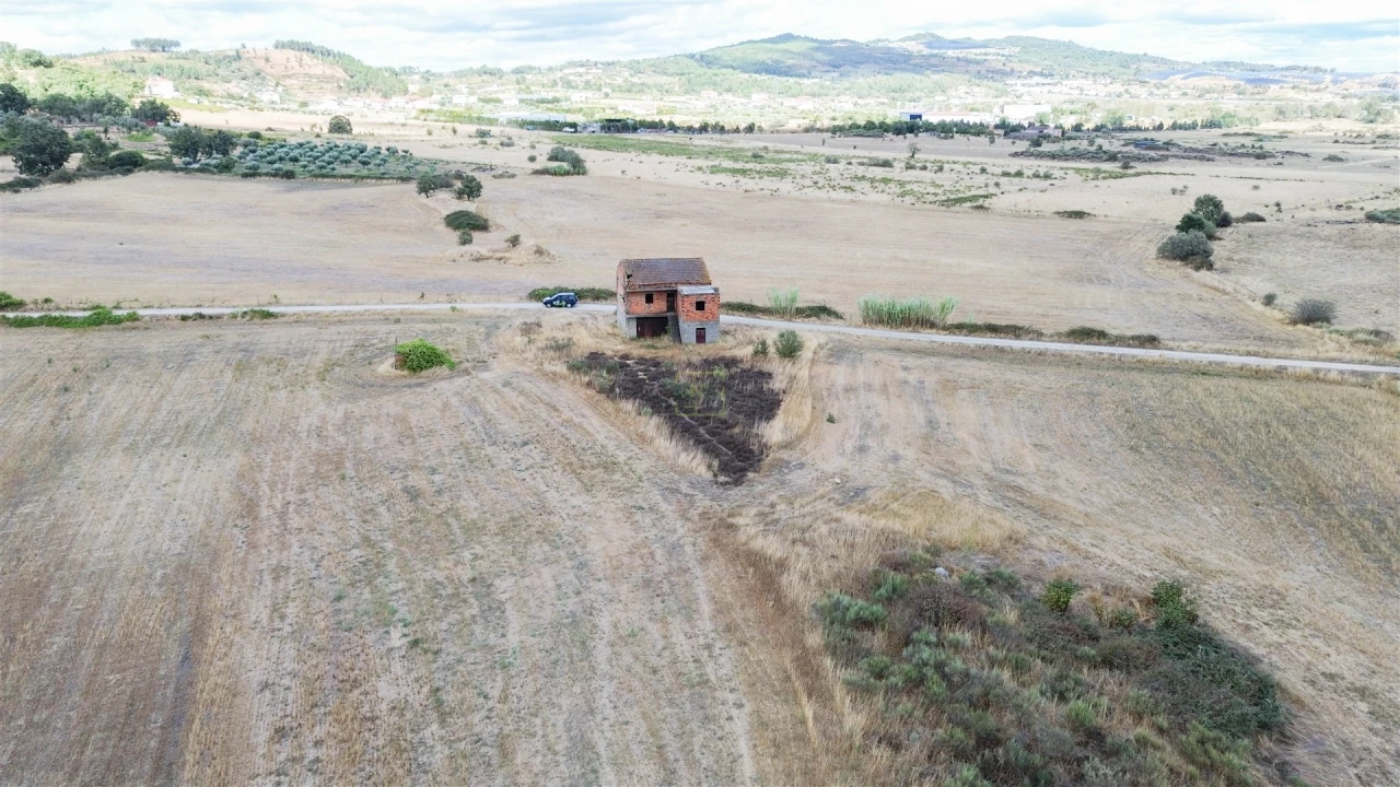Terreno para Venda em Alcaria Foto 19